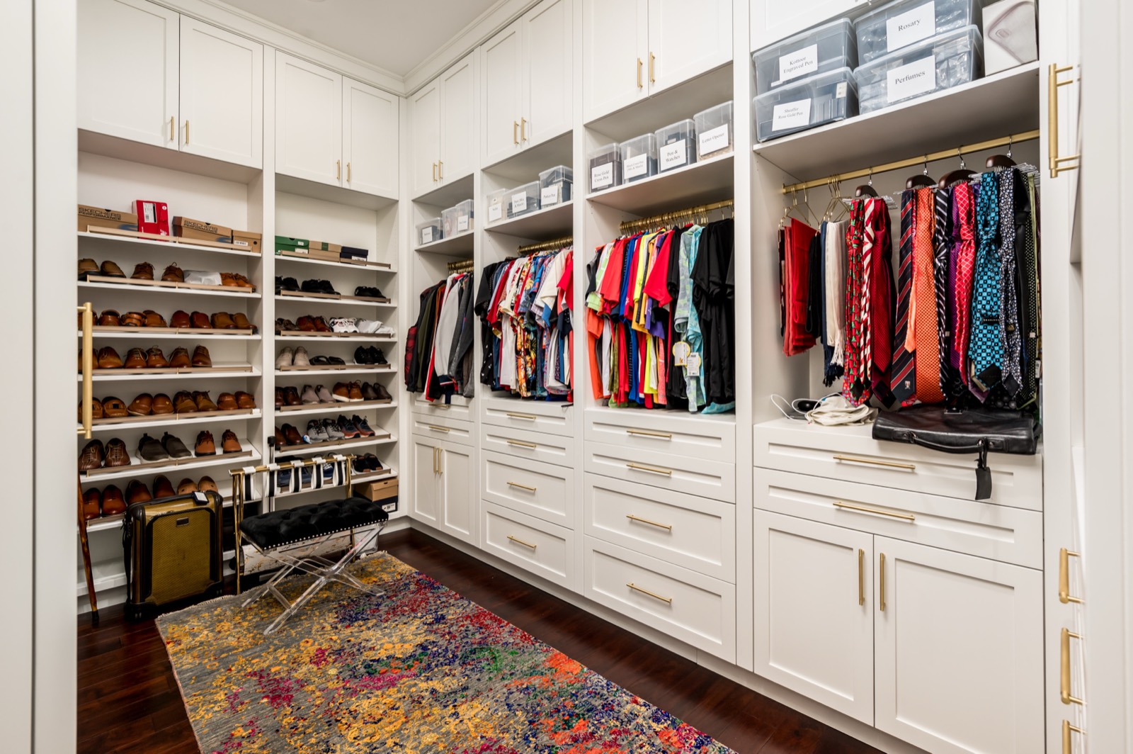 Dressing room with open hanging and shoe display
